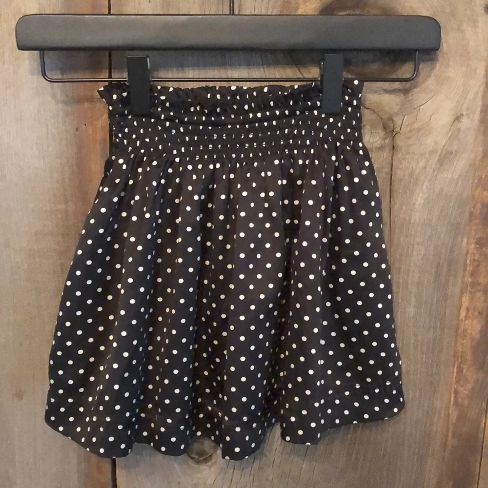 2010 babyGap Smocked Waist Skirt in Black White Polka Dots With Pockets Size 4
